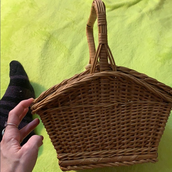 Dorothy Basket Wizard of Oz - Picture 4 of 5